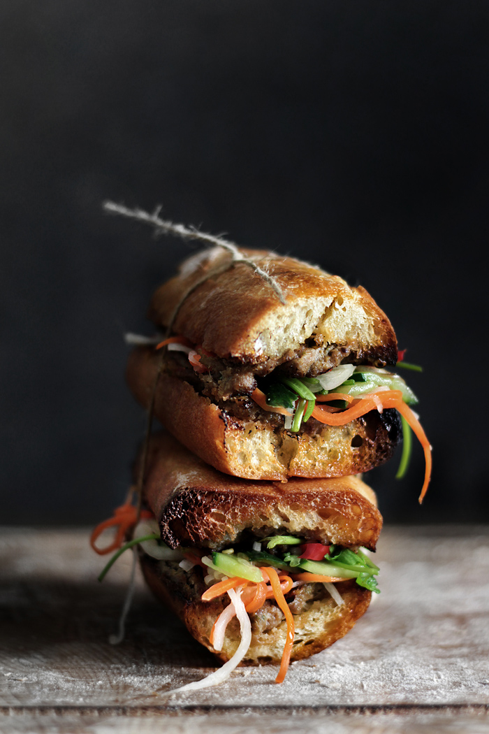 open-sausage-banh-mi19